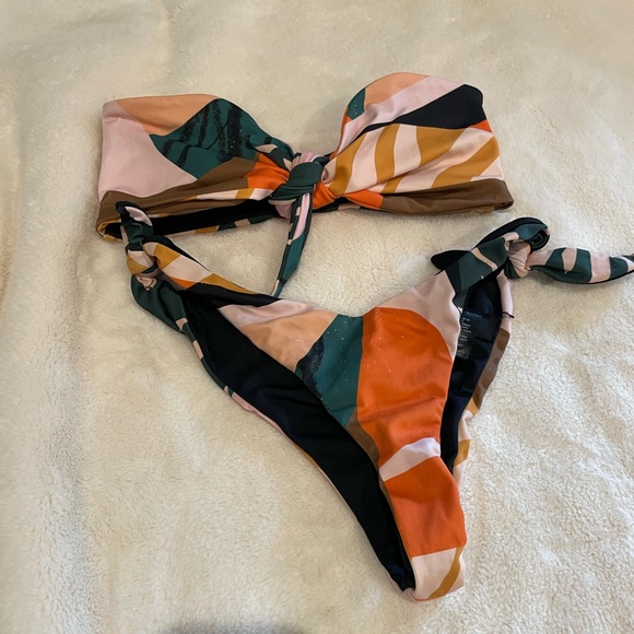 Skye & Staghorn Australia | Forbode Bikini - Picture 3 of 6